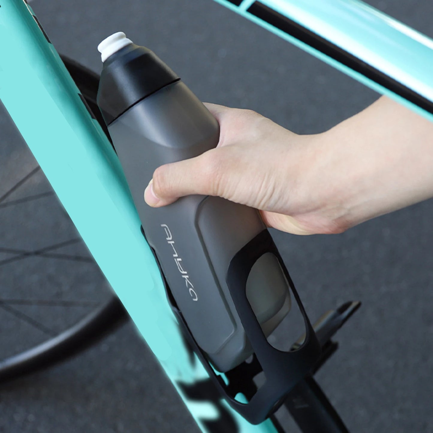Bicycle Aerodynamic Water Bottle Bracket Set 600ml MTB Road Bike Frame Down Tube Riding Water Kettle for Cycling